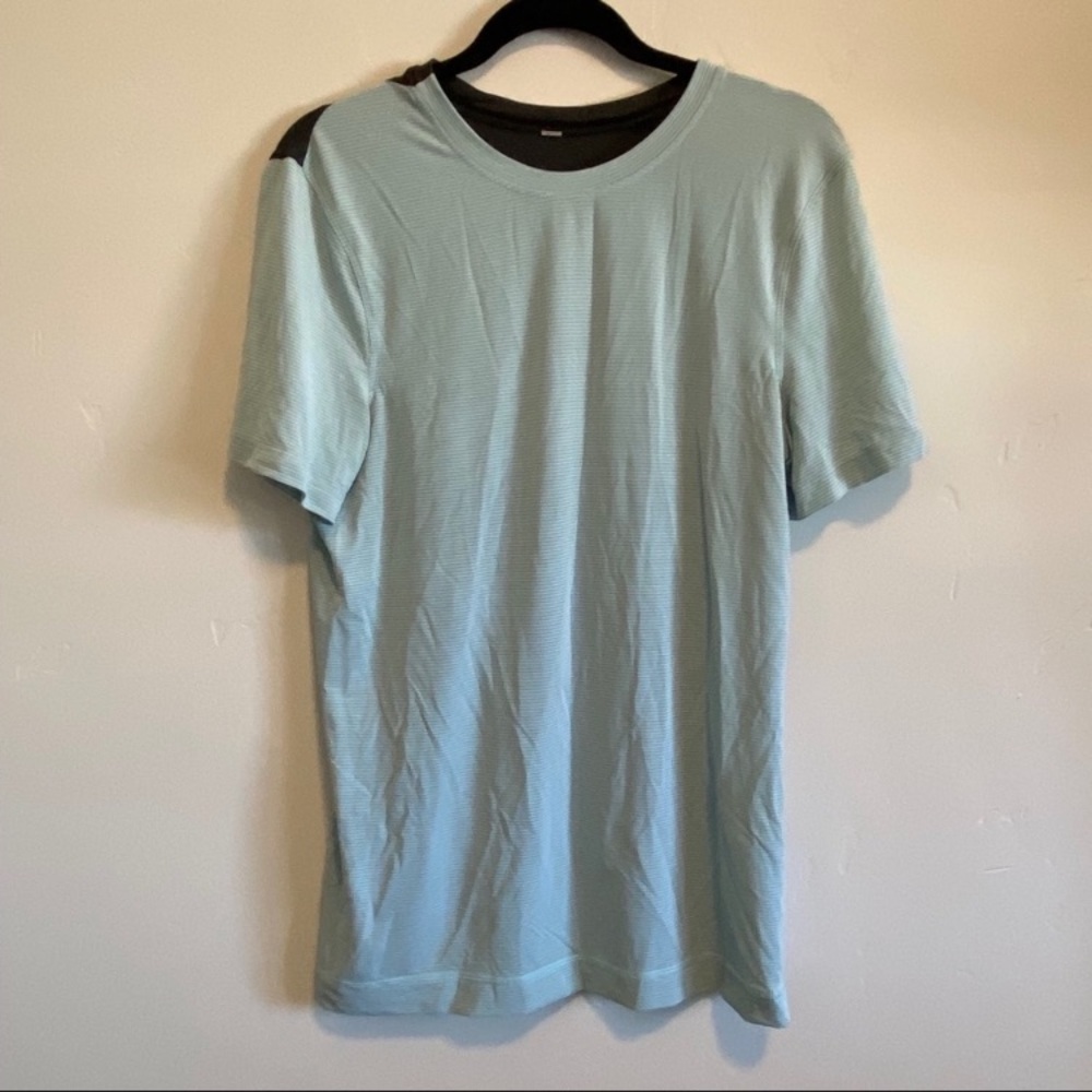 Lululemon two tone shirt